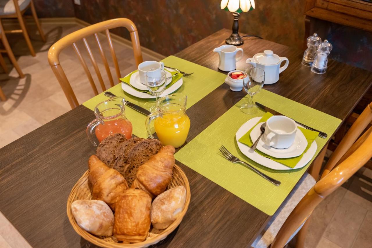 Hotel Le Cor De Chasse Saint-Hubert Εξωτερικό φωτογραφία
